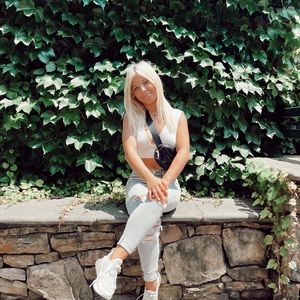 Meet your Posher, Alisa